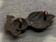 Load image into Gallery viewer, Original WW1 / WW2 British Army Artillery Officer's Bronze Cap / Collar Bad - The Militaria Shop