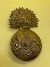 Charger l'image dans la galerie, Original British Army Queen's Crown Royal Scots Fusiliers Glengarry Badge - The Militaria Shop