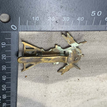 Load image into Gallery viewer, Original WW1 British Army 21st Lancers Cap Badge - The Militaria Shop