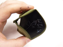 Charger l'image dans la galerie, OD Green Rank Slides / Epaulette Pair Genuine British Army - RHA Corporal - The Militaria Shop