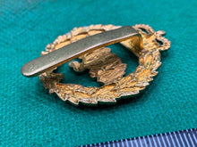 Load image into Gallery viewer, 2nd Queen's Bays Dragoon Guards Genuine Cap Badge Queen's Crown - The Militaria Shop