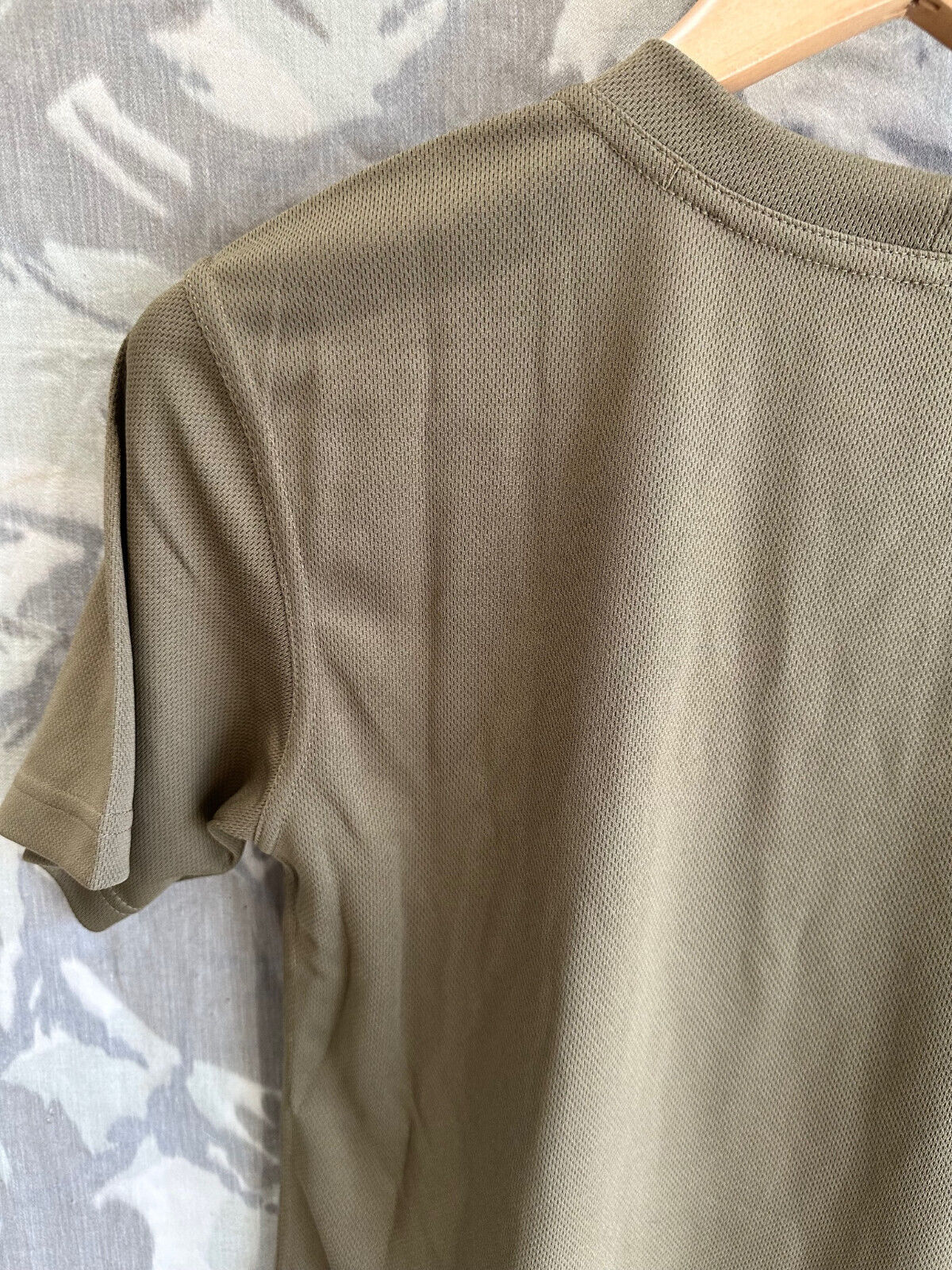 British Army Thermal Underwear T-Shirt Short Sleeve - New Old Stock - 160/80 - The Militaria Shop