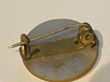Load image into Gallery viewer, WW1 / WW2 British Army, GV Royal Engineers - Mother of Pearl Brooch Sweetheart - The Militaria Shop