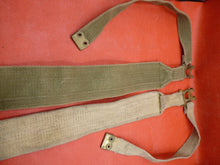 Charger l'image dans la galerie, Original WW2 Pattern British Army L Straps Pair - 37 Pattern Webbing Haversack - The Militaria Shop