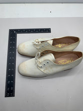 Load image into Gallery viewer, Original WW2 British Army Women's White Summer Shoes - ATS WAAF - Size 240 - The Militaria Shop
