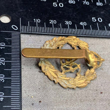 Load image into Gallery viewer, Original WW2 British Army Royal Armoured Corps Cap Badge - The Militaria Shop