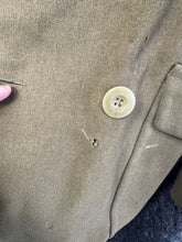 Load image into Gallery viewer, Original WW2 British Army Officers Private Purchase Jeep Greatcoat - 38" Ch - The Militaria Shop