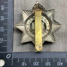 Load image into Gallery viewer, Original WW2 British Army The Devonshire Regiment Cap Badge - The Militaria Shop