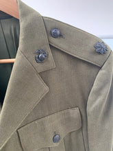 Charger l'image dans la galerie, Original US Marine Corps USMC Dress Tunic & Gloves - 38 Chest - The Militaria Shop