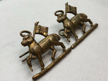 Load image into Gallery viewer, Original WW2 British Army Collar Badges Pair - Queen's Royal Regiment - The Militaria Shop
