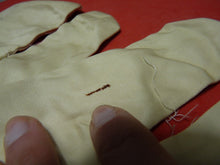 Load image into Gallery viewer, Original WW2 British Army Gunners Winter White Gloves - 1943 - The Militaria Shop