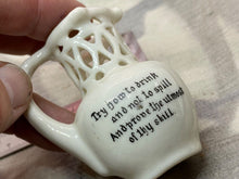 Lade das Bild in den Galerie-Viewer, Original Vintage Crested China Ware Jug, Isle of Wight - The Militaria Shop