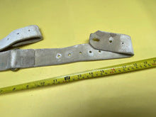 Lade das Bild in den Galerie-Viewer, Original British Army White Buff Leather Guards Belt Approx 30" Waist - The Militaria Shop