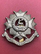 Load image into Gallery viewer, Original WW2 British Army Bedfordshire and Hertfordshire Regiment Cap Badge - The Militaria Shop