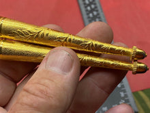 Charger l'image dans la galerie, Original Army Officers Dress Uniform Aguilette Tips - Gilt Washed & Unused P - The Militaria Shop
