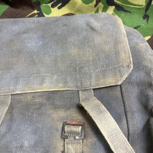 Charger l'image dans la galerie, British Army / RAF 37 Pattern Large Pack - WW2 Pattern -Used Condition Original - The Militaria Shop