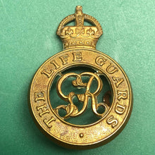 Load image into Gallery viewer, Original WW1 British Army Life Guards Cap Badge George V - The Militaria Shop