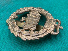 Load image into Gallery viewer, 2nd Queen's Bays Dragoon Guards Genuine Cap Badge Queen's Crown - The Militaria Shop
