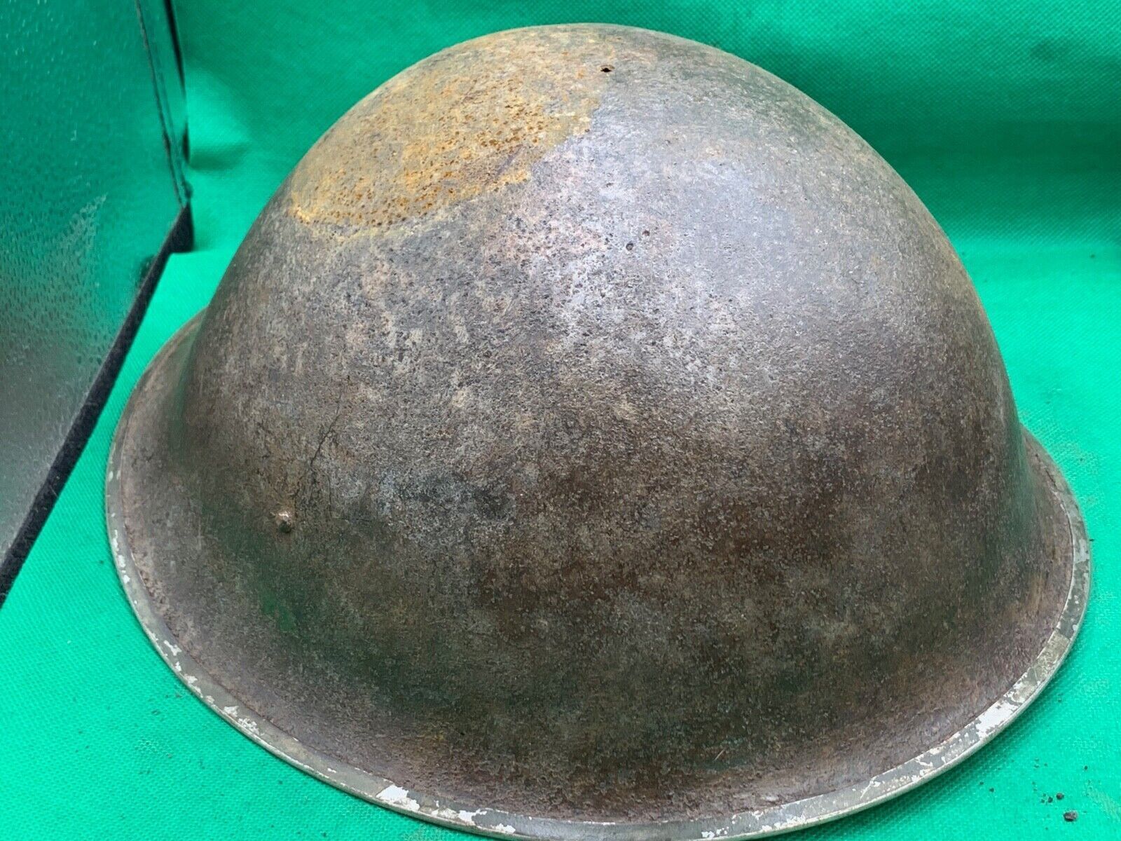Genuine WW2 Canadian & British Army Helmet - Turtle Mk3 Helmet - The Militaria Shop