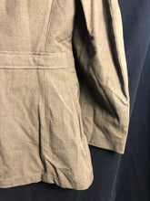 Lade das Bild in den Galerie-Viewer, Original WW2 US Army Class A Dress Jacket 1942 - Private Ryan Prop - 38" Re - The Militaria Shop