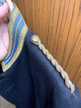Charger l'image dans la galerie, RARE British Army Victorian musicians dress tunic with gilt buttons - original. - The Militaria Shop