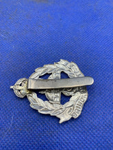 Load image into Gallery viewer, British Army Cap Badge - East Lancashire Regiment Kings Crown - The Militaria Shop