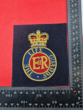 Lade das Bild in den Galerie-Viewer, British Army Bullion Embroidered Blazer Badge - The Life Guards - The Militaria Shop