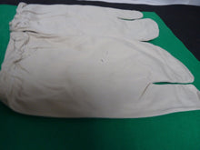 Load image into Gallery viewer, Original WW2 British Army Gunners Winter White Gloves - The Militaria Shop