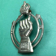 Load image into Gallery viewer, Original WW2 British Army Cap Badge - Royal Armoured Corps - Kings Crown - The Militaria Shop