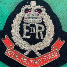 Lade das Bild in den Galerie-Viewer, British Army Bullion Embroidered Blazer Badge - Royal Military Police - The Militaria Shop