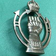 Load image into Gallery viewer, Original WW2 British Army Cap Badge - Royal Armoured Corps - Kings Crown - The Militaria Shop