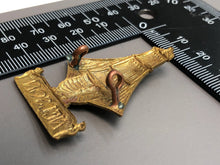 Load image into Gallery viewer, WW1 British Army Royal Naval Division Nelson Battalion Cap Badge - The Militaria Shop