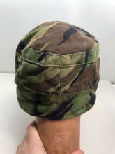 Charger l'image dans la galerie, Original British Army 1968 68 Pattern Cold Weather Combat Camouflaged Cap - 48cm - The Militaria Shop