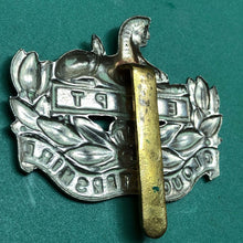 Load image into Gallery viewer, Original WW1/WW2 British Army Cap Badge - The Gloucestershire Regiment - The Militaria Shop
