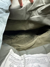 Charger l'image dans la galerie, Original US Army M-1945 Field Pack Cargo Bag - WW2 Korea Vietnam - NEW OLD STOCK - The Militaria Shop