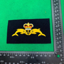 Load image into Gallery viewer, British Royal Navy Submariners Embroidered Blazer Badge - The Militaria Shop