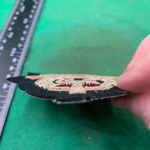 Lade das Bild in den Galerie-Viewer, British Army Bullion Embroidered Blazer Badge - Royal Military Police - The Militaria Shop