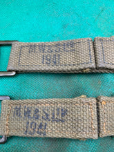 Charger l'image dans la galerie, Original WW2 British Army 37 Pattern Brace Adaptors Pair - 1941 Dated - The Militaria Shop