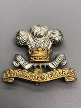 Lade das Bild in den Galerie-Viewer, Original WW1 British Army 3rd Dragoon Guards Cap Badge - The Militaria Shop