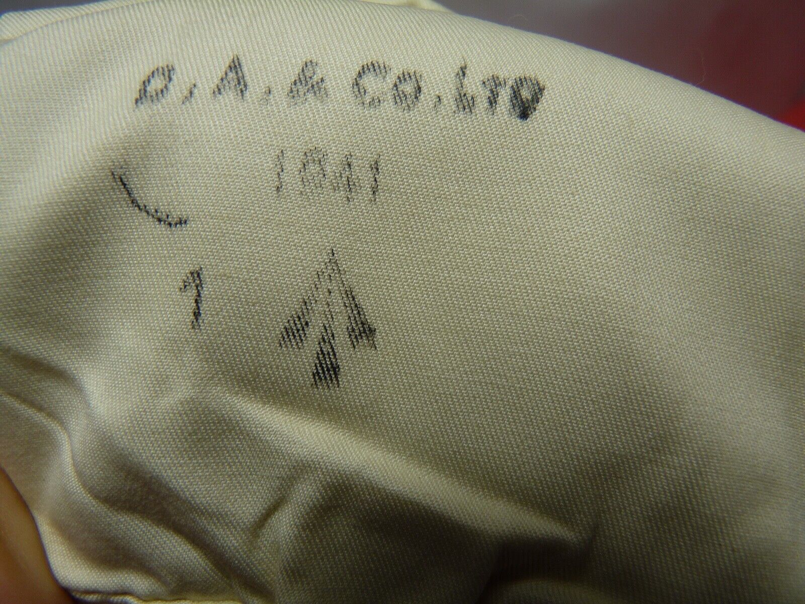 Original WW2 British Army Gunners Winter White Gloves - Dated 1941 - The Militaria Shop