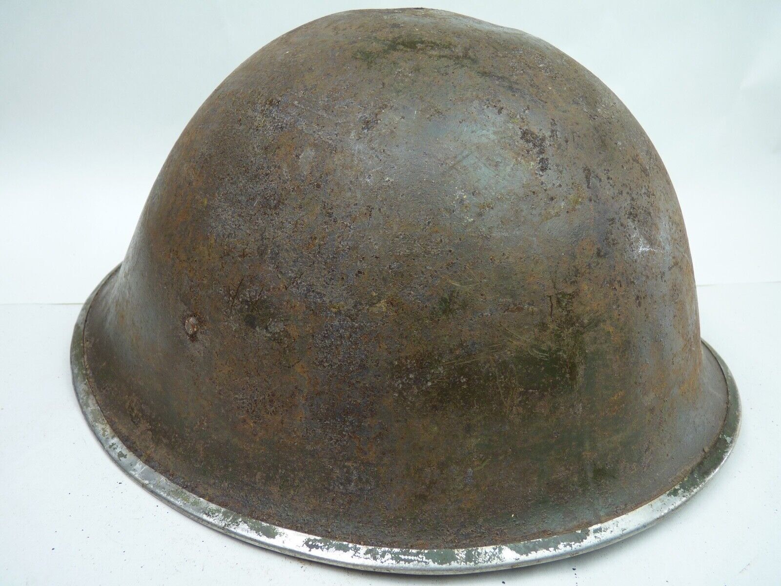 Original WW2 British / Canadian Mk3 Turtle Helmet Great Paint - The Militaria Shop