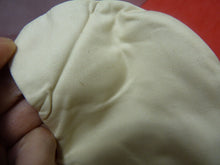 Charger l'image dans la galerie, Original WW2 British Army Gunners Winter White Gloves - Dated 1941 - The Militaria Shop