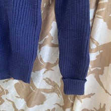 Lade das Bild in den Galerie-Viewer, Genuine British RAF Royal Navy Blue Wool V-Neck Pullover Jersey - 94cm Chest - The Militaria Shop