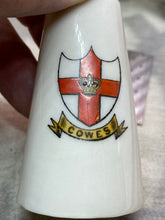 Charger l'image dans la galerie, Original Vintage Crested China Ware Jug - COWES - Isle of Wight - The Militaria Shop
