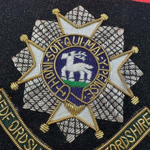 Lade das Bild in den Galerie-Viewer, British Army Bullion Embroidered Blazer Badge - Bedfordshire & Hertfordshire - The Militaria Shop