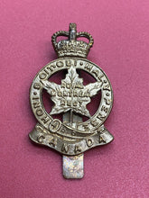 Charger l'image dans la galerie, Genuine Canadian Army Royal Montreal Regiment Cap Badge - The Militaria Shop