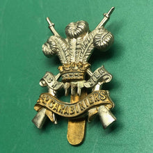 Load image into Gallery viewer, Original WW2 British Army 3rd Carabiniers Regiment Cap Badge - The Militaria Shop