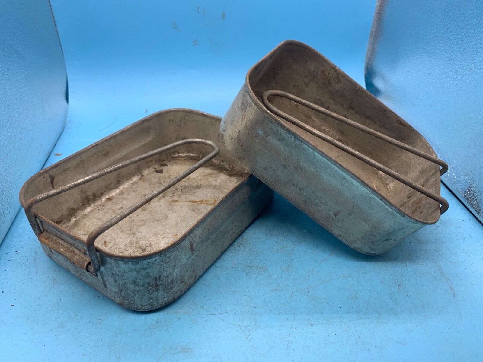 Original WW2 British Army Soldiers Mess Tin Set - Two Piece - Fold Out Handles - The Militaria Shop