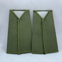 Charger l'image dans la galerie, RHA Royal Horse OD Green Rank Slides / Epaulette Pair Genuine British Army - NEW - The Militaria Shop