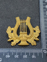 Load image into Gallery viewer, Original British Army Musicians Cap / Collar Badge - The Militaria Shop
